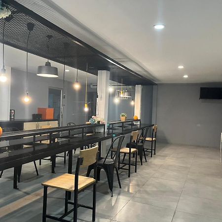曼谷 V30 Sukhumvit酒店 外观 照片