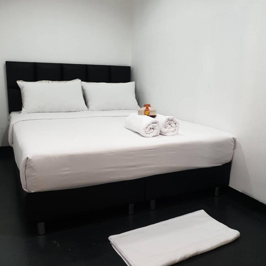 曼谷 V30 Sukhumvit酒店 外观 照片
